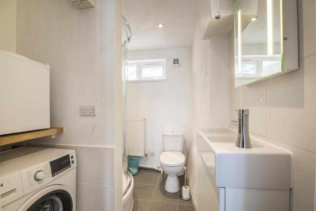 Fair View - 2 Bedroom Cottage - BurtonBurton  エクステリア 写真