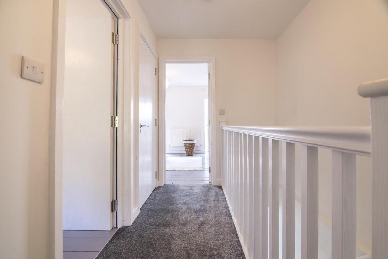 Fair View - 2 Bedroom Cottage - BurtonBurton  エクステリア 写真