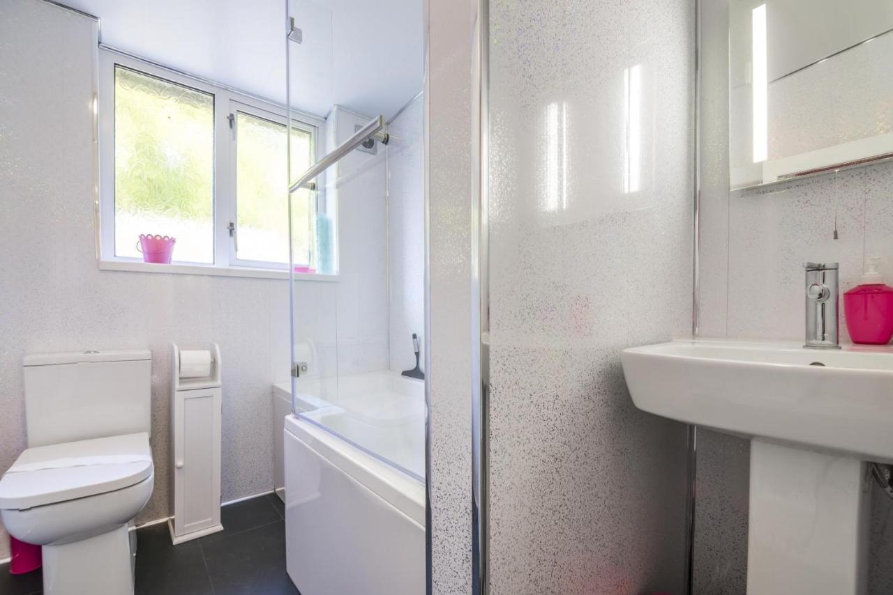 Fair View - 2 Bedroom Cottage - BurtonBurton  エクステリア 写真